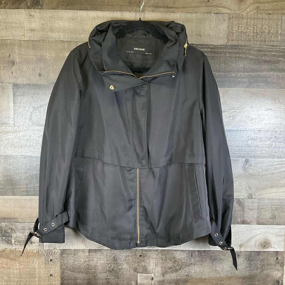 Zara Basic Women’s Size Large Zip Up Jacket Black Concealed Hood Buckle Sleeves